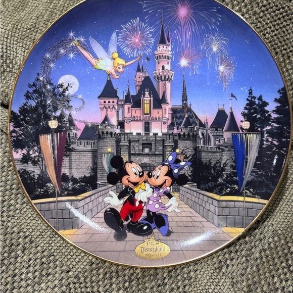 π Vintage 40th Anniversary Disney Commemorative Plate with Mickey and Minnieπ - Picture 13 of 14